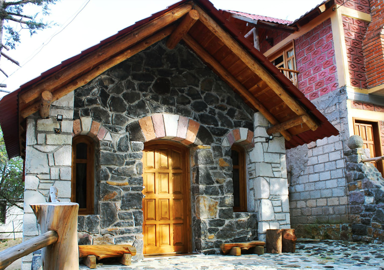 Huasca de Ocampo
                    Primer Pueblo Mágico de México